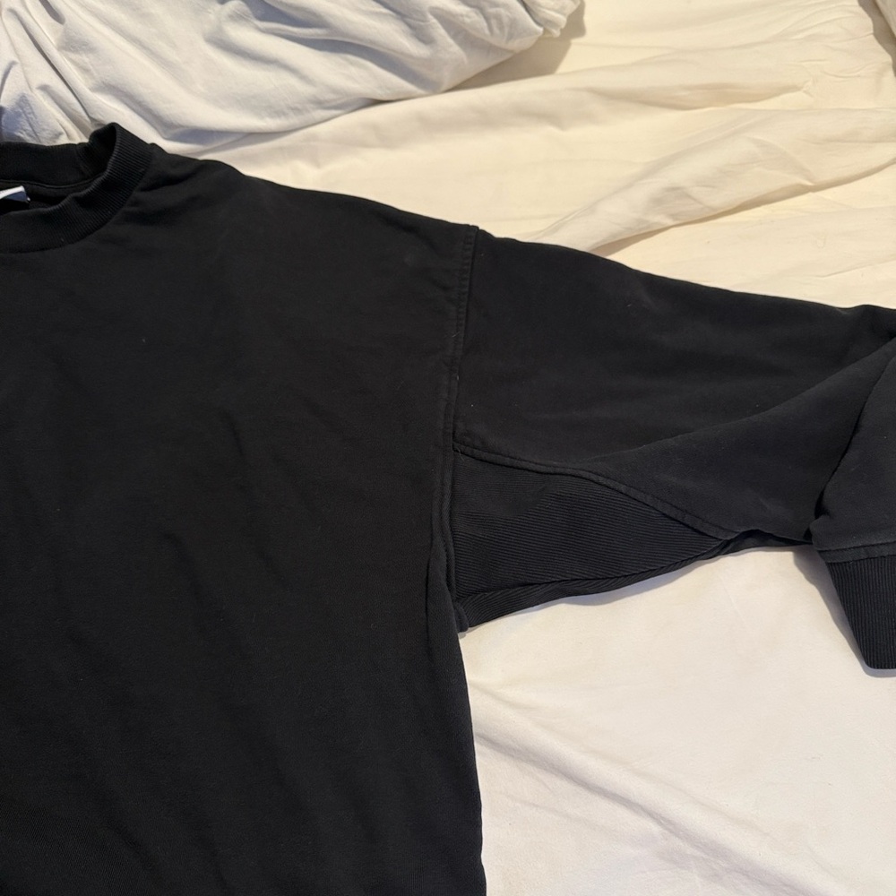 Gymshark Black Woman’s SweatShirt Size Large - Picture 5 of 13